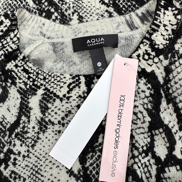 Bloomingdale’s Aqua Snake Print Cashmere Sweater - Picture 5 of 12